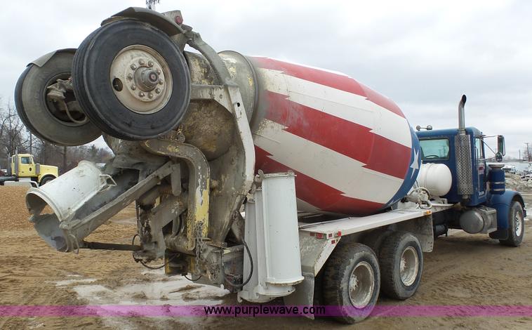 image for item J7264 1989 Peterbilt 357 mixer truck