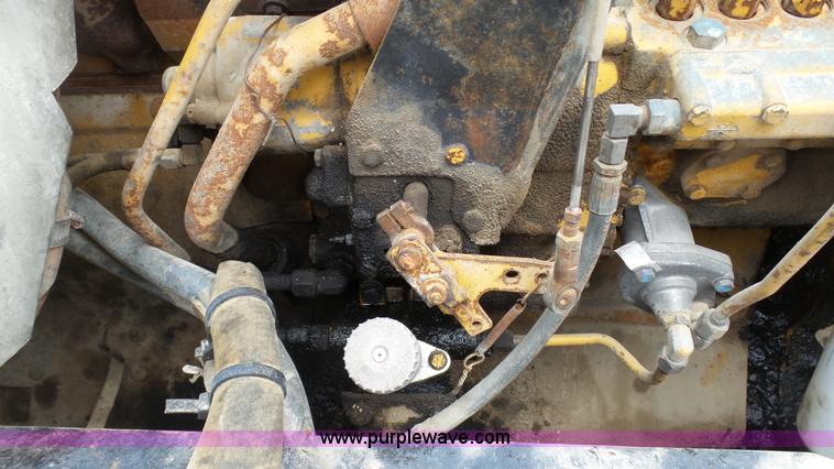 image for item J7264 1989 Peterbilt 357 mixer truck