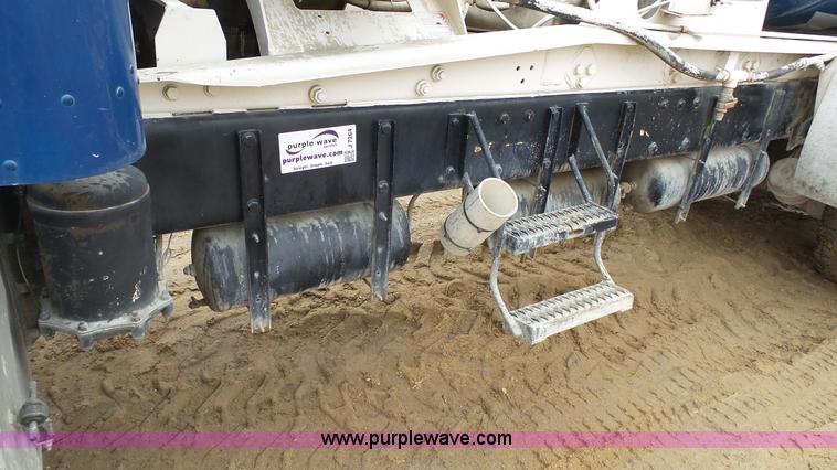 image for item J7264 1989 Peterbilt 357 mixer truck