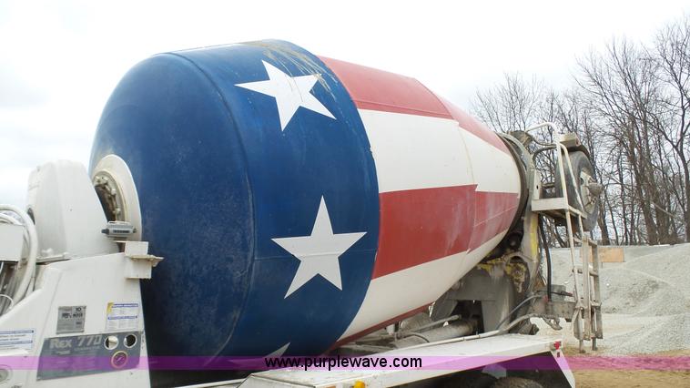 image for item J7264 1989 Peterbilt 357 mixer truck