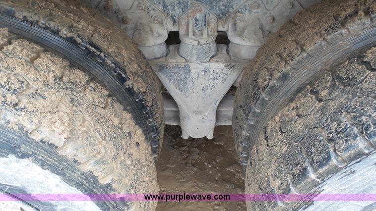 image for item J7264 1989 Peterbilt 357 mixer truck