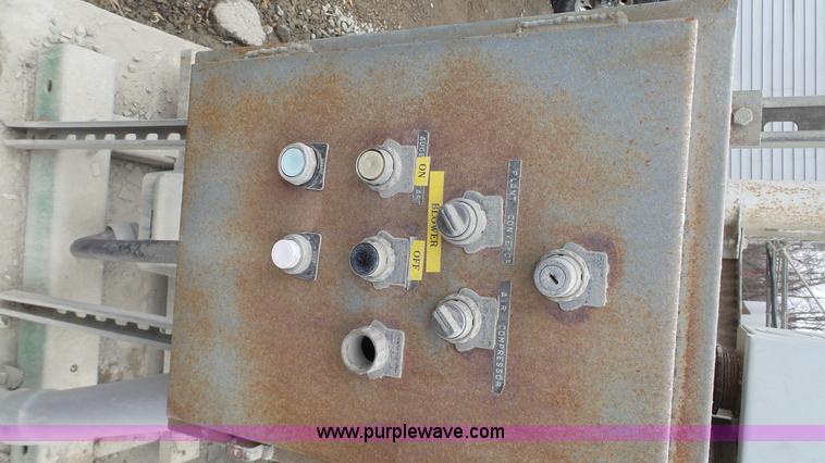 image for item J7266 2004 BOC Edwards Hibon concrete blower