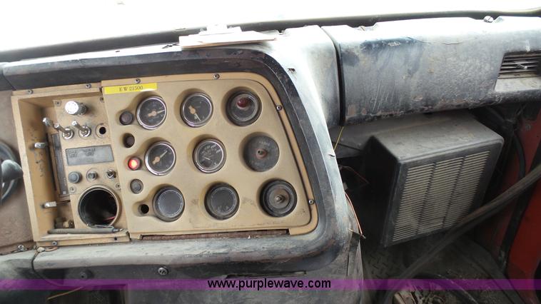 image for item J7267 1980 Ford L8000 dump truck