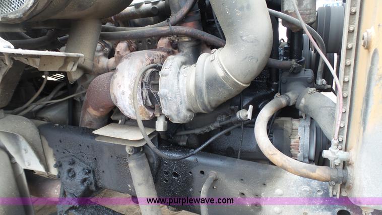 image for item J7267 1980 Ford L8000 dump truck