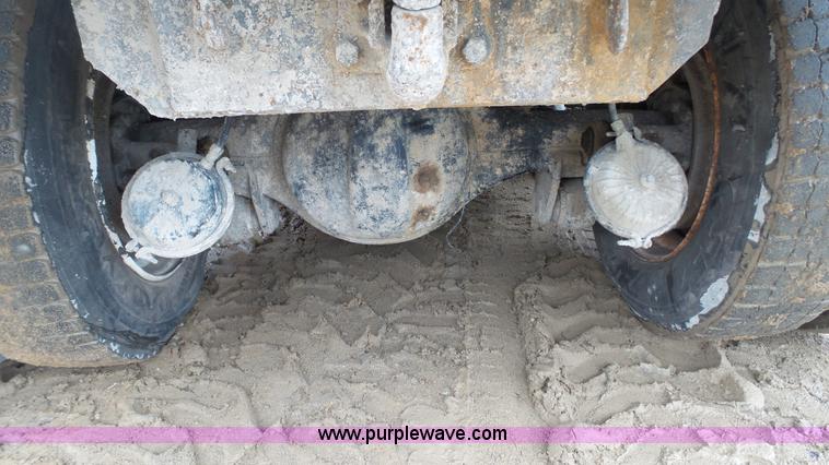 image for item J7267 1980 Ford L8000 dump truck