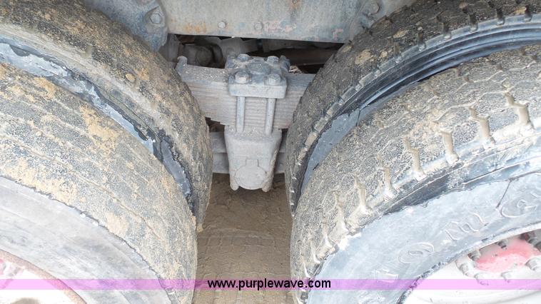 image for item J7267 1980 Ford L8000 dump truck