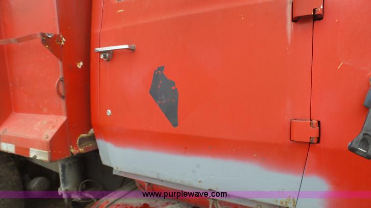 image for item J7267 1980 Ford L8000 dump truck