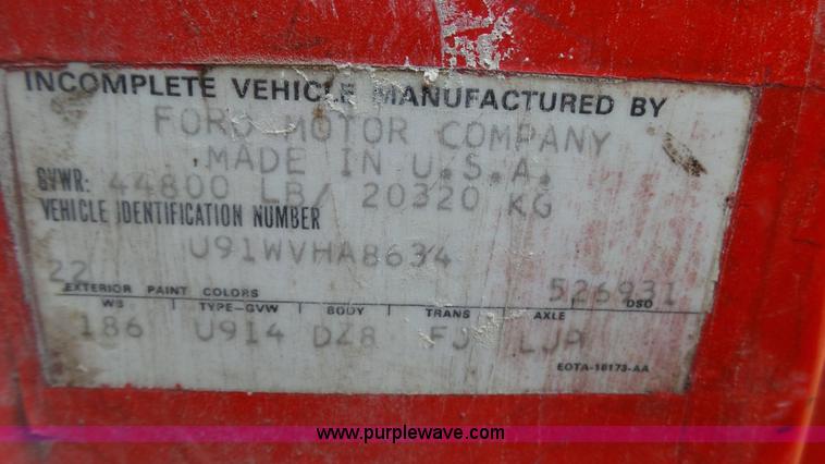 image for item J7267 1980 Ford L8000 dump truck