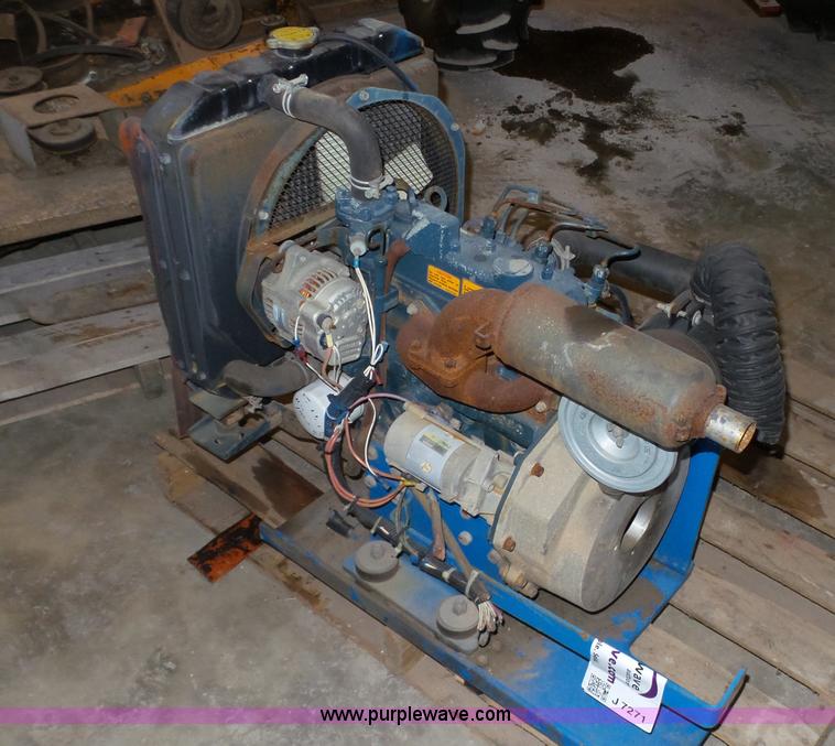 Kubota D905 three cylinder diesel engine