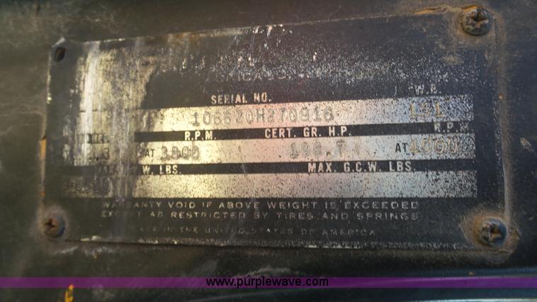 image for item J7276 1972 International Loadstar dump truck