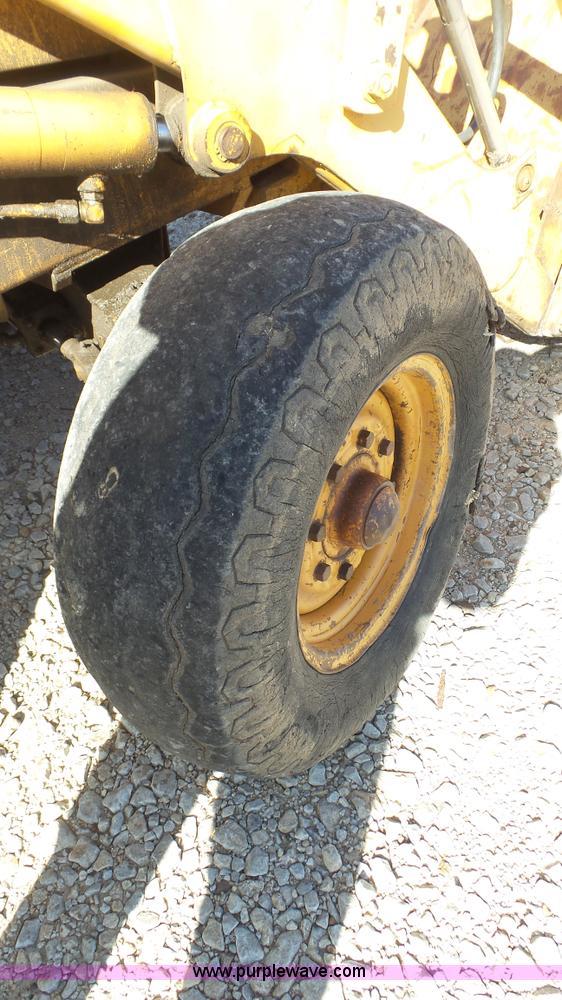 image for item J7277 Case 580K backhoe