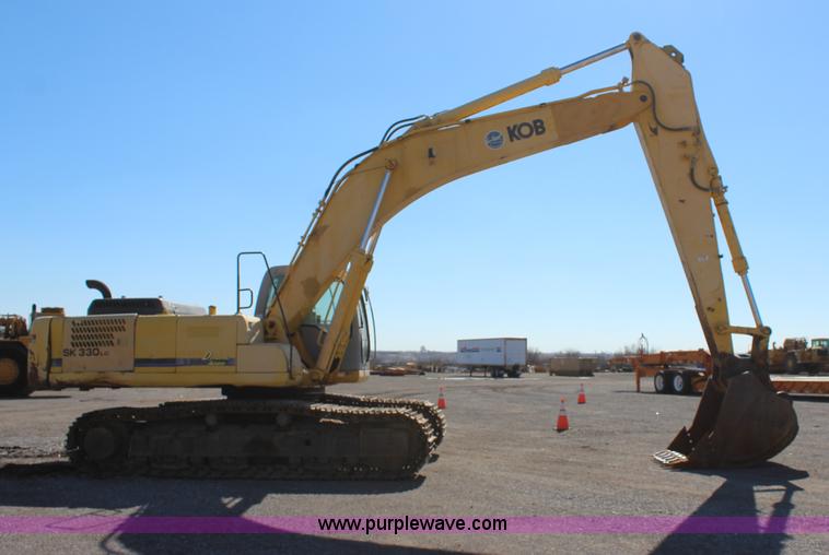 image for item J7561 2005 Kobelco SK330LC excavator