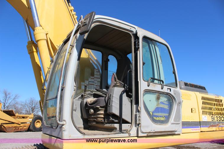 image for item J7561 2005 Kobelco SK330LC excavator