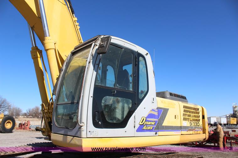image for item J7561 2005 Kobelco SK330LC excavator