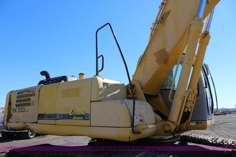 image for item J7561 2005 Kobelco SK330LC excavator