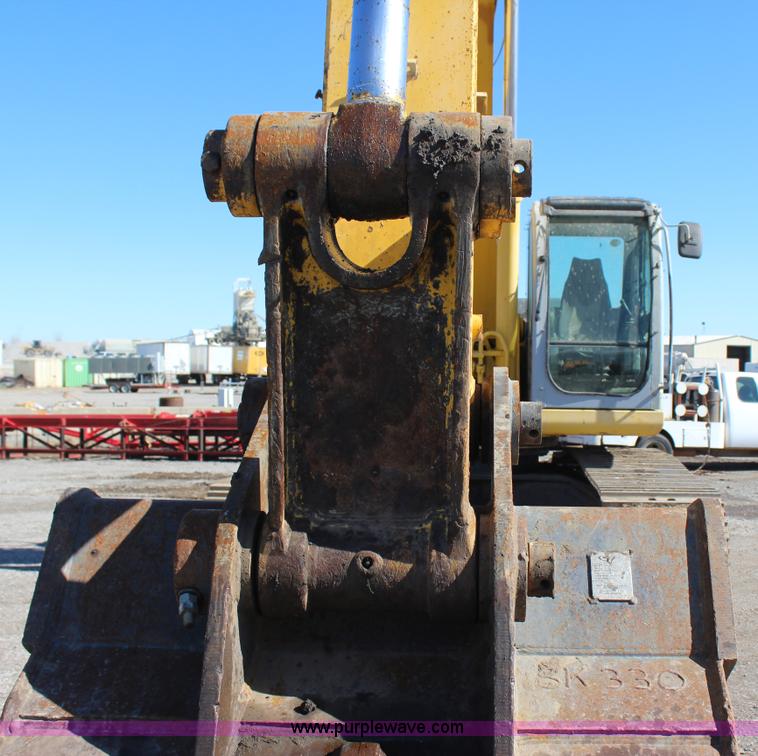 image for item J7561 2005 Kobelco SK330LC excavator