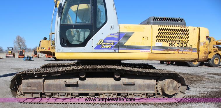 image for item J7561 2005 Kobelco SK330LC excavator