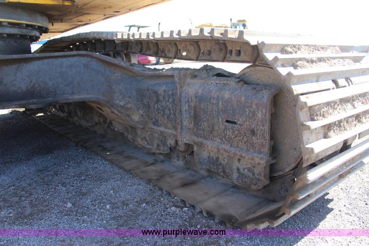 image for item J7561 2005 Kobelco SK330LC excavator