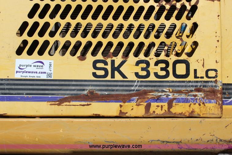 image for item J7561 2005 Kobelco SK330LC excavator