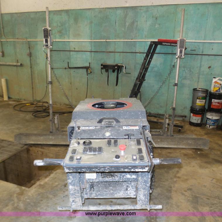 image for item J8877 2006 Somero Copperhead XD 2.0 laser screed