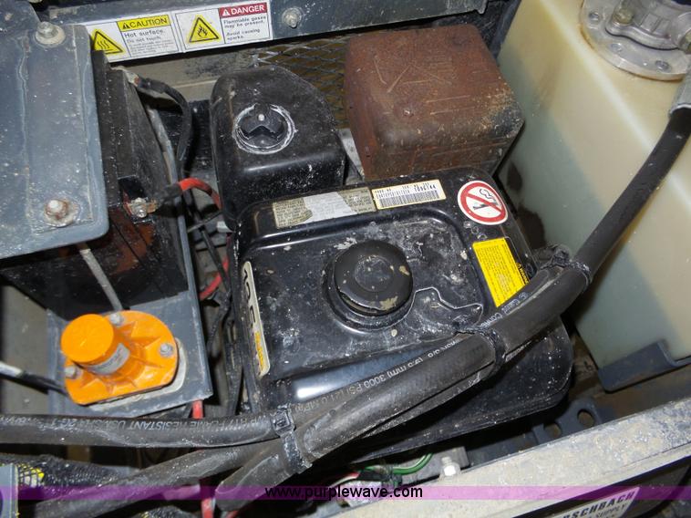 image for item J8877 2006 Somero Copperhead XD 2.0 laser screed