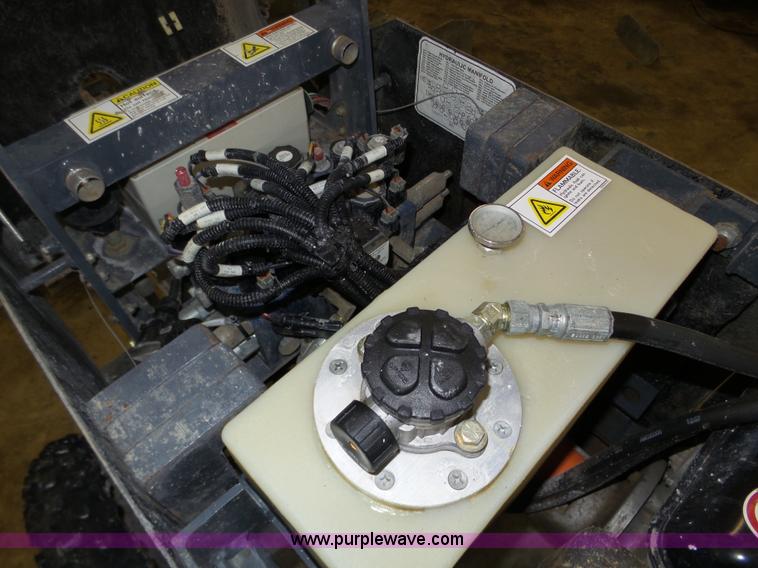 image for item J8877 2006 Somero Copperhead XD 2.0 laser screed