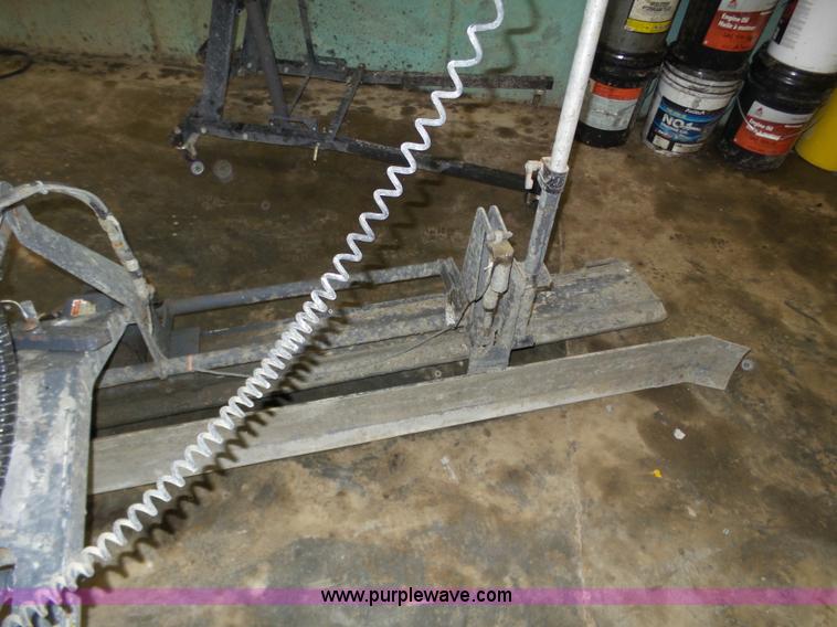 image for item J8877 2006 Somero Copperhead XD 2.0 laser screed