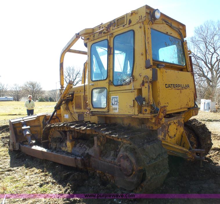 image for item J8879 Caterpillar D6D dozer