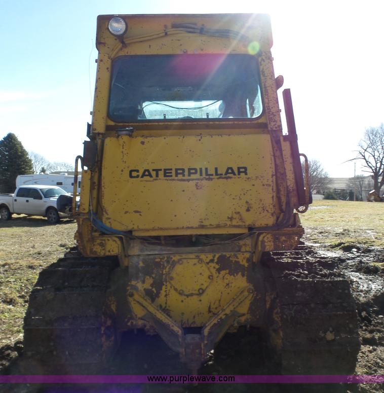 image for item J8879 Caterpillar D6D dozer