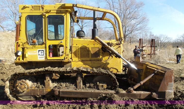 image for item J8879 Caterpillar D6D dozer