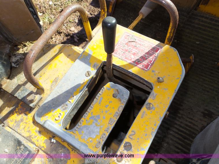 image for item J8879 Caterpillar D6D dozer