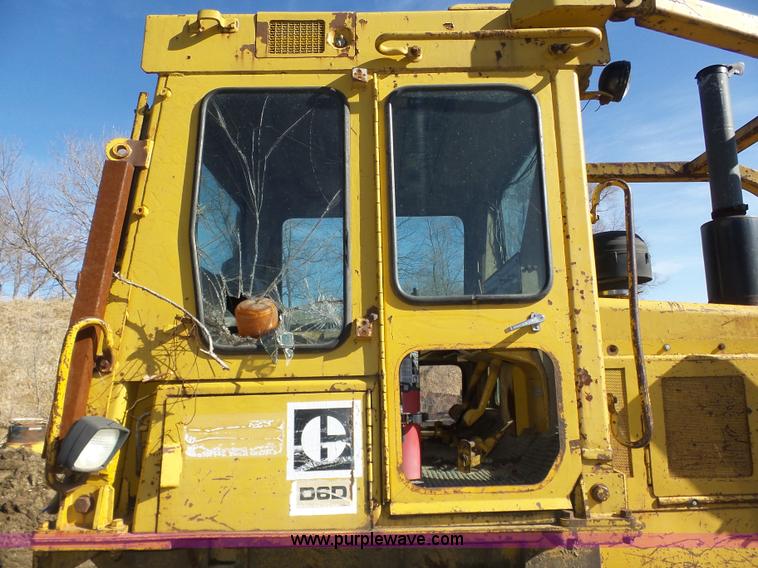 image for item J8879 Caterpillar D6D dozer