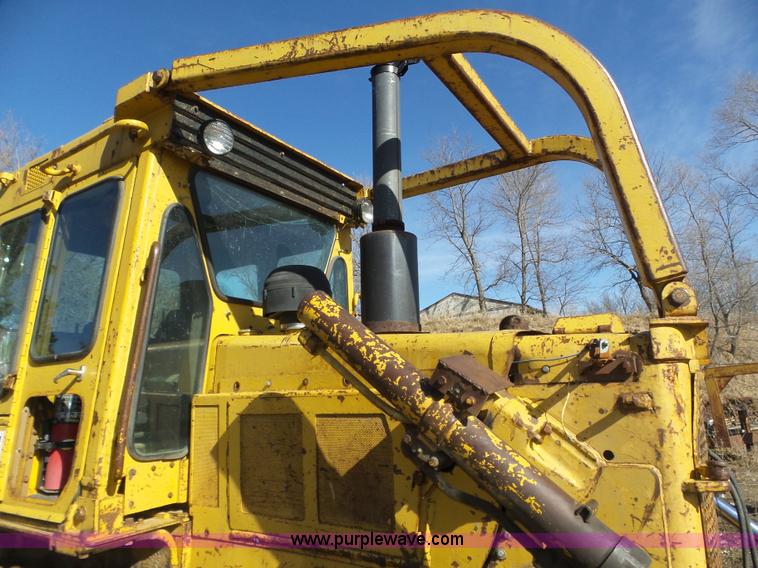 image for item J8879 Caterpillar D6D dozer