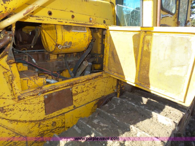 image for item J8879 Caterpillar D6D dozer