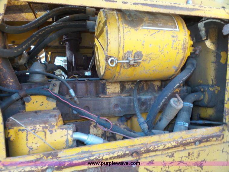 image for item J8879 Caterpillar D6D dozer