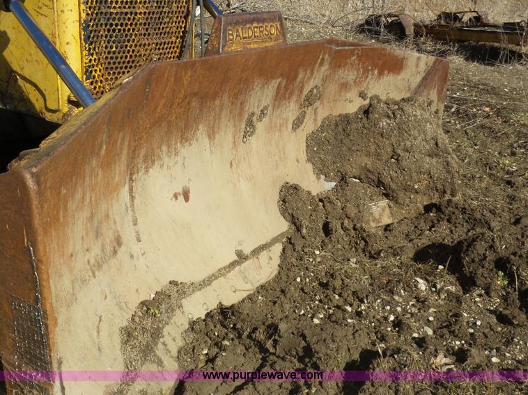 image for item J8879 Caterpillar D6D dozer