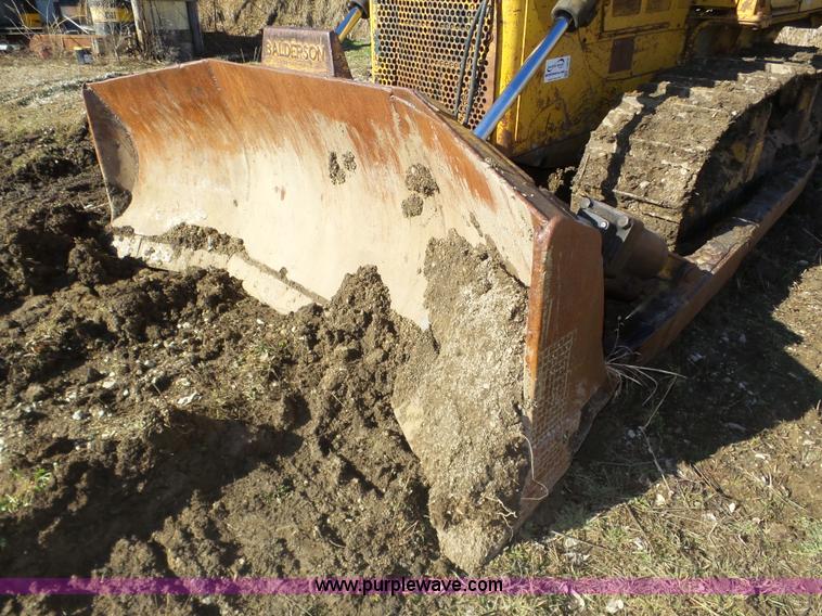 image for item J8879 Caterpillar D6D dozer