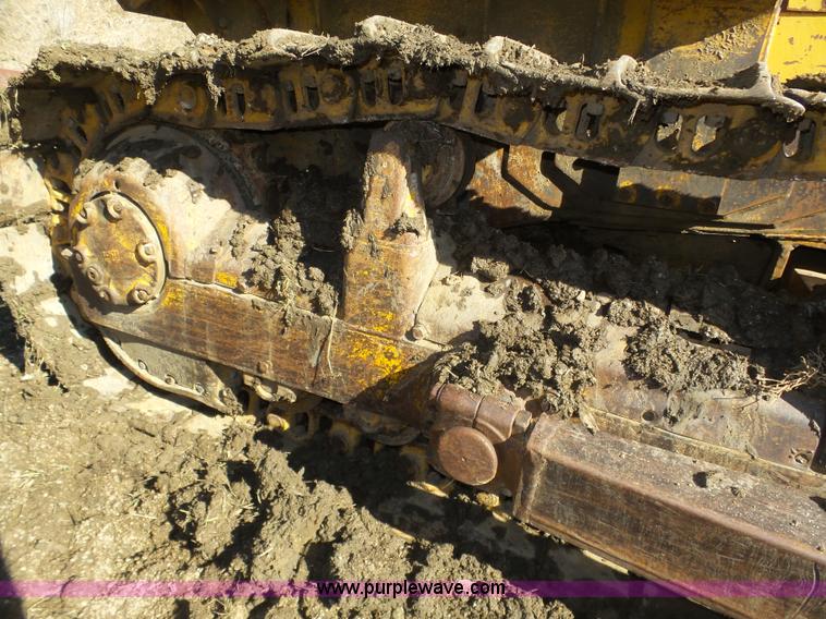 image for item J8879 Caterpillar D6D dozer