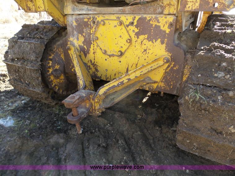 image for item J8879 Caterpillar D6D dozer