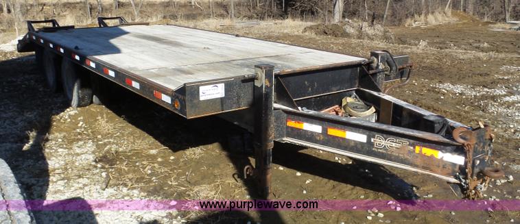 image for item J8910 2000 DCT 12T equipment trailer