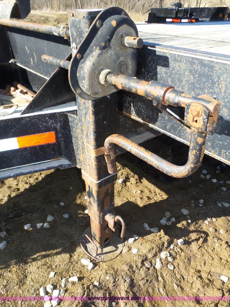 image for item J8910 2000 DCT 12T equipment trailer