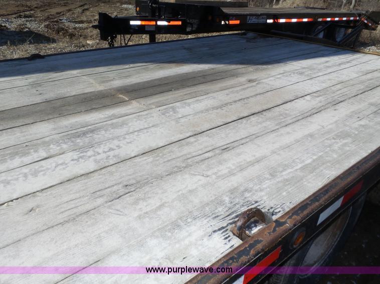 image for item J8910 2000 DCT 12T equipment trailer