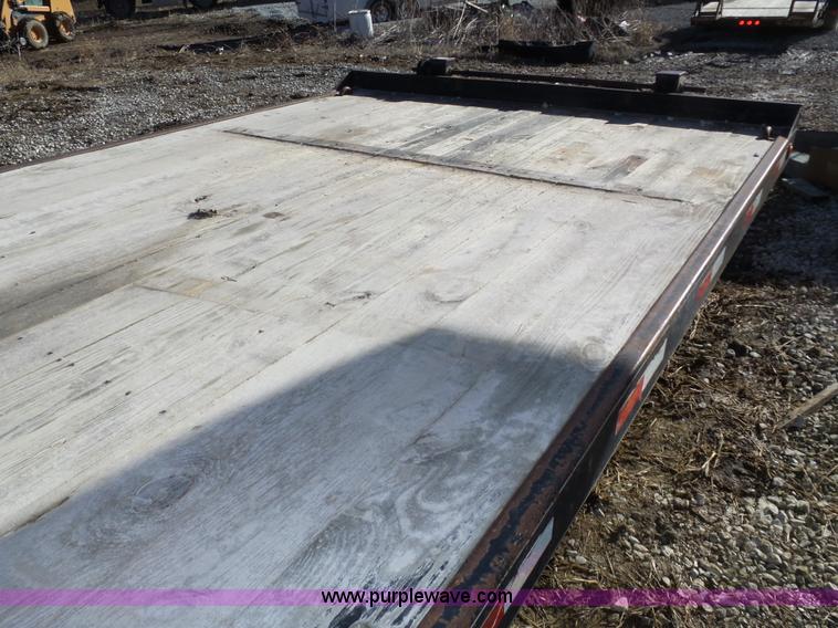 image for item J8910 2000 DCT 12T equipment trailer