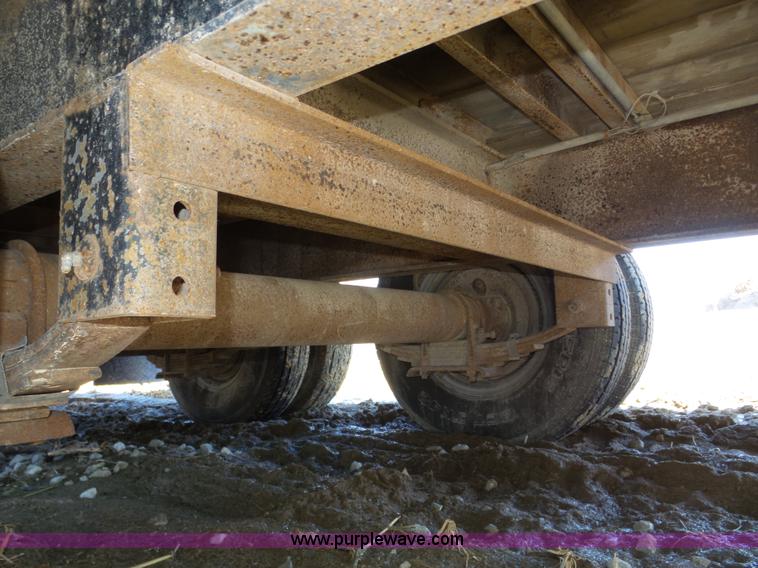 image for item J8910 2000 DCT 12T equipment trailer