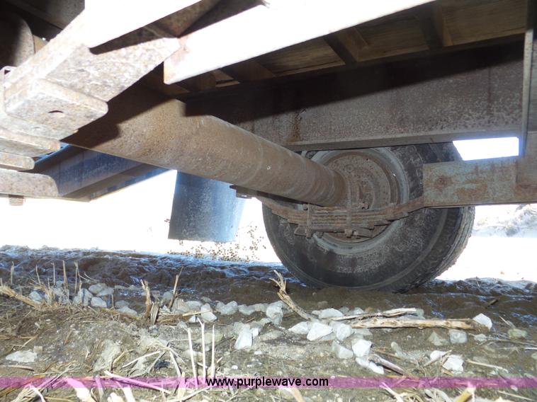 image for item J8910 2000 DCT 12T equipment trailer