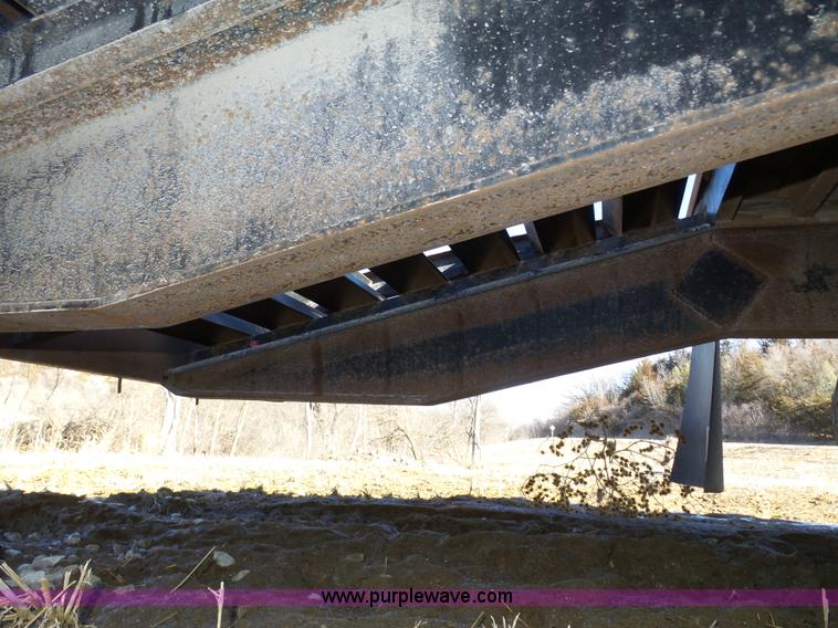 image for item J8910 2000 DCT 12T equipment trailer