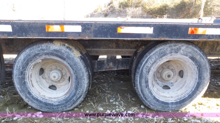 image for item J8910 2000 DCT 12T equipment trailer
