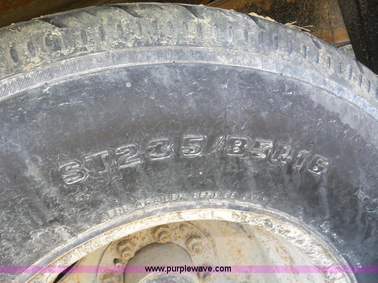 image for item J8910 2000 DCT 12T equipment trailer