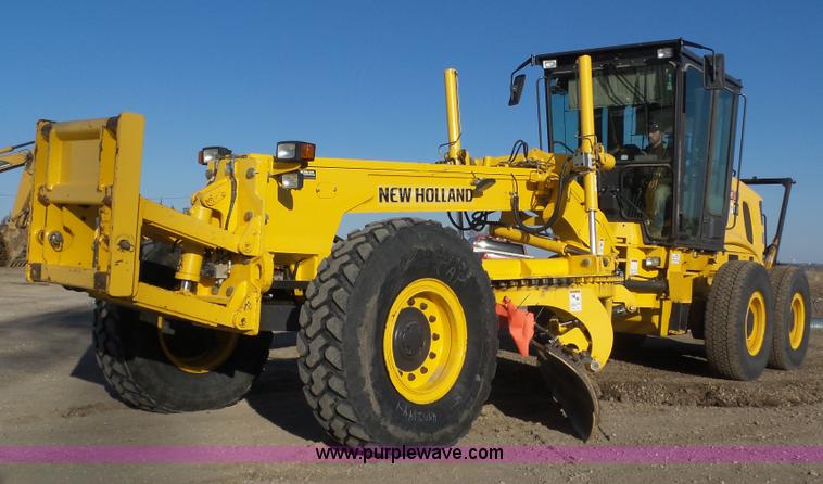 image for item J8915 2006 New Holland G200 motor grader