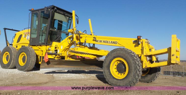 image for item J8915 2006 New Holland G200 motor grader